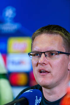 Valdas Dambrauskas, head coach