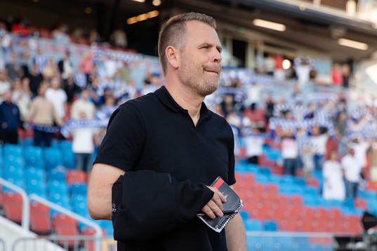 IFK Göteborgs tränare Mikael Stahre innan fotbollsmatchen