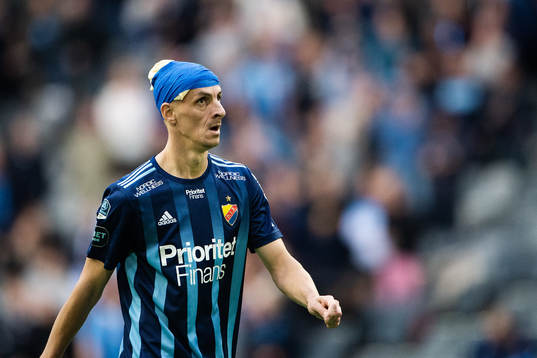 Djurgårdens Haris Radetinac med lindat huvud