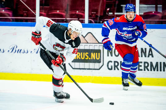 Malmö Redhawks Isac Göransson mot Oskarshamns Patrik