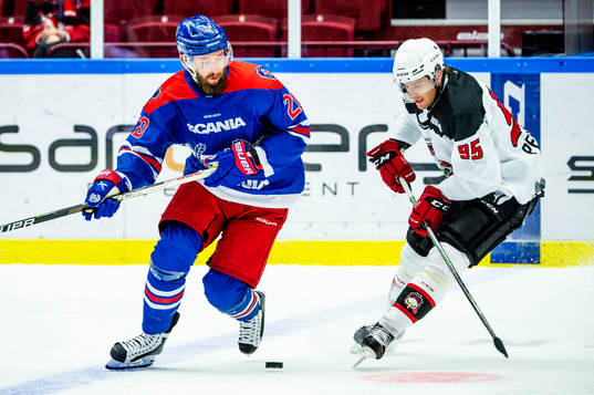 Oskarshamns Hynek Zohorna mot Malmö Redhawks Carl Persson