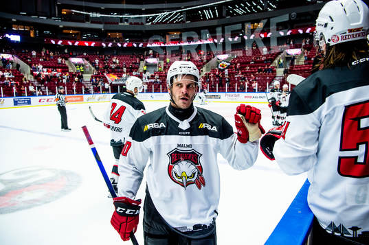 Malmö Redhawks Lance Bouma jublar