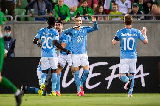 Sören Rieks of Malmö FF celebrate with teammates