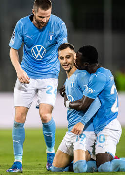 Veljko Birmancevic of Malmö FF celebrate the 1-1 goal with