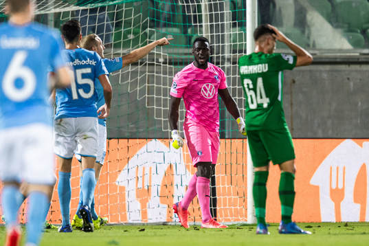 Goalkeeper Ismael Diawara of Malmö FF celebrates