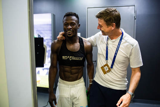Bonke Innocent and Jon Dahl Tomasson, head coach of Malmö