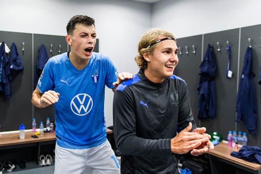 Anel Ahmedhodzic Malmö FF celebrate