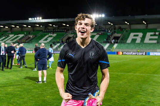 Goalkeeper Melker Ellborg of Malmö FF celebrate