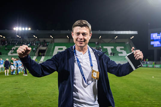 Jon Dahl Tomasson, head coach of Malmö FF celebrates
