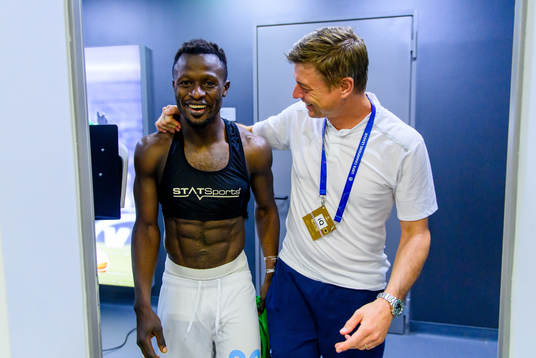 Bonke Innocent and Jon Dahl Tomasson, head coach of Malmö