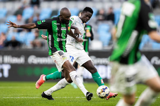 GAIS Boris Lumbana och Jönköpings Eric Johana Omondi