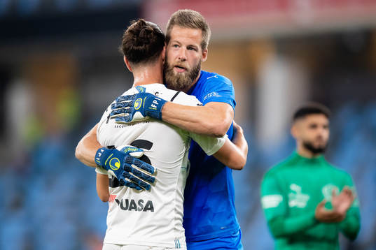 Jönköpings Edin Hamidovic och målvakt Frank Pettersson
