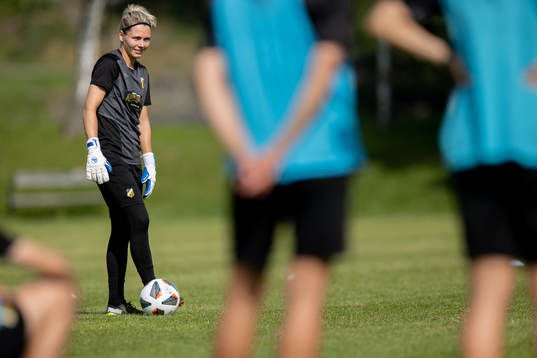 OS spelaren Jennifer Falk tillbaka i vardagen