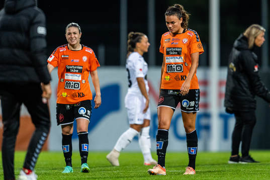 Kristianstads Delaney Baie Pridham och Anna Welin deppar