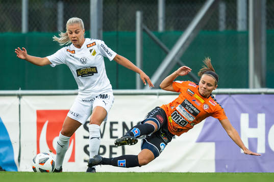 Häckens Lotta Ökvist mot Kristianstads Alice Nilsson