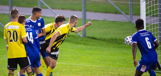 IFK Hässleholms Ivan Danielsson Andanovski nickar in