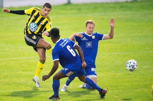 IFK Hässleholms Mustafa Owaid i matchen i div. 2 Södra