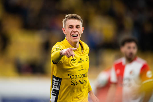 Alexander Bernhadsson of Elfsborg celebtrates scoring 2-0