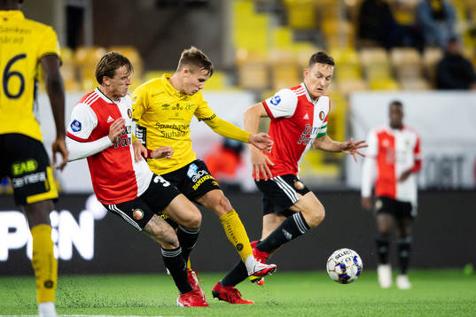 Jacob Ondrejka of Elfsborg and Wouter Burger of Feyenoord