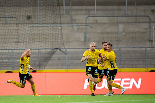 Johan Larsson of Elfsborg celebrates scoring 1-0