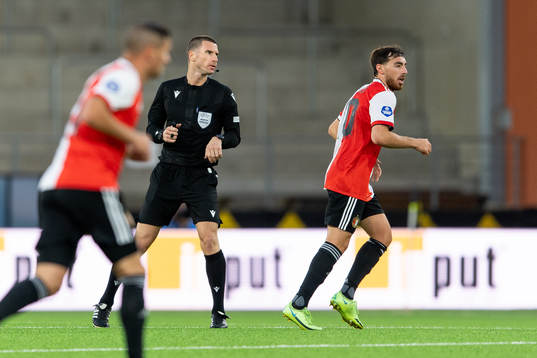Referee Georgi Kabakov