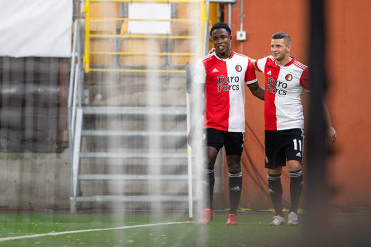 Luis Sinisterra and Bryan Linssen of Feyenoord