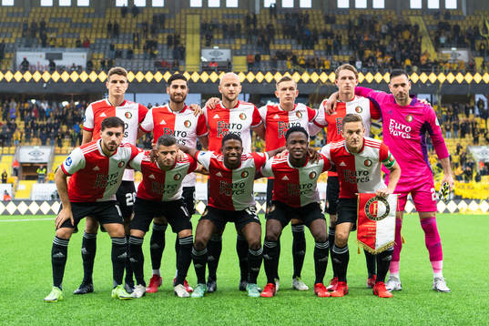 The starting eleven for Feyenoord poses for a photo ahead