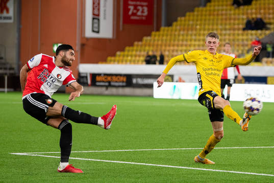 Alireza Jahanbakhsh of Feyenoord and Alexander Bernhadsson