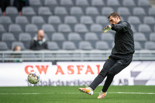Goalkeeper Davor Blazevic of Hammarby