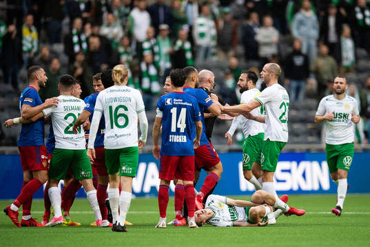 Williot Swedberg of Hammarby in pain