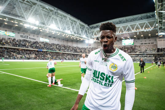 of Hammarby Aziz Mohammed Ouattara celebrates