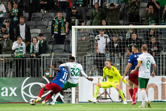 Aziz Mohammed Ouattara of Hammarby in a situation leading