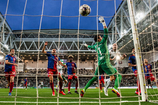 Jon Gudni Fjoluson of Hammarby scores the 1-0 goal behind