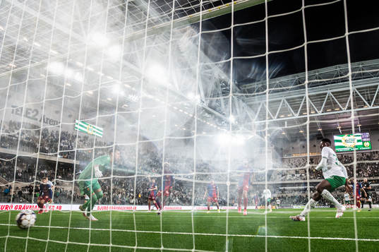 Aziz Mohammed Ouattara of Hammarby scores the 3-0 goal