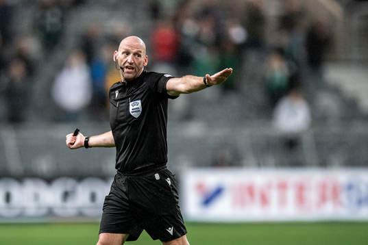 Referee Bobby Madden of Hammarby