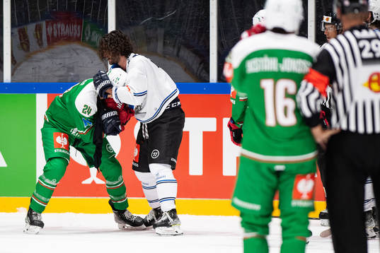 Marco Kasper of Rögle and Dominik Schlumpf of Zug