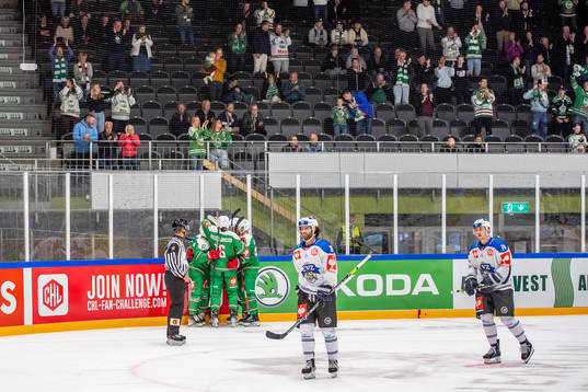 Brady Ferguson of Rögle celebrates with teammates