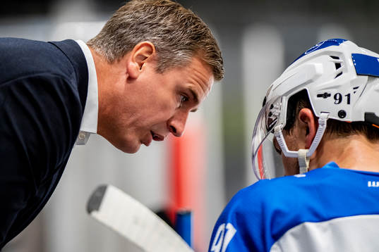 head coach Dan Tangnes of Zug