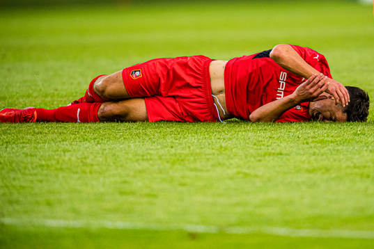 Matthis Abline of Rennes in pain