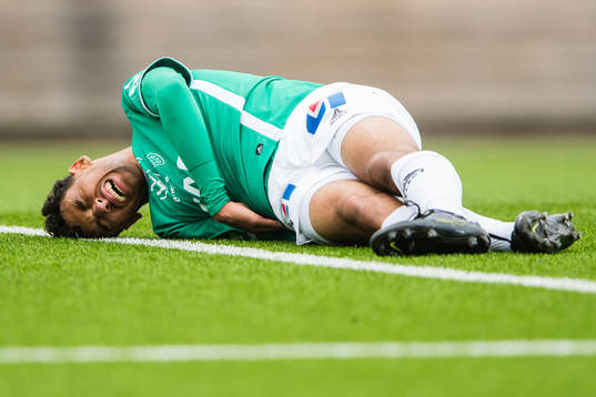 Brages Joakim Persson har ont