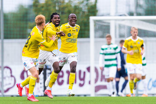 Falkenbergs Kwame Kizito jublar