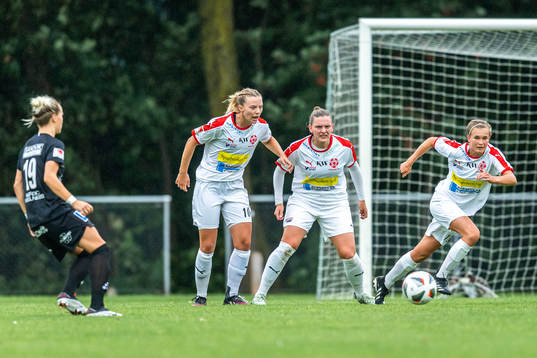 Borgebys Amanda Olsson, Rebecka Persson och Erica Persson