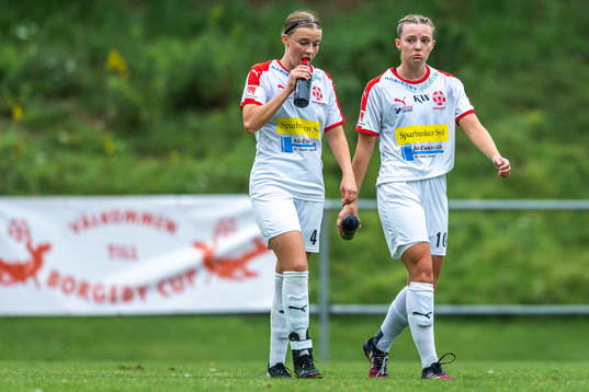 Borgebys Matilda Andersson och Amanda Olsson deppar