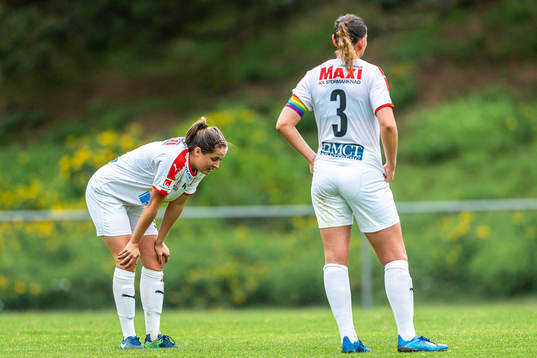 Borgebys Thea Birgerud och Saga Ollerstam deppar