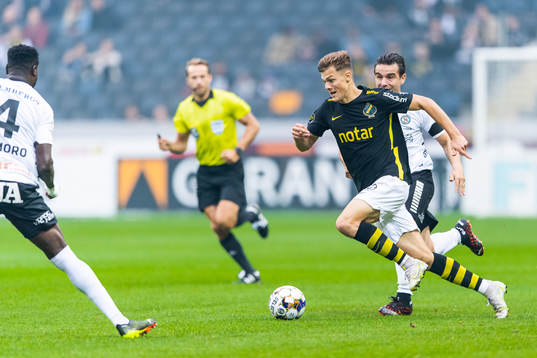 s Erik Ring och Örebros Nordin Gerzic