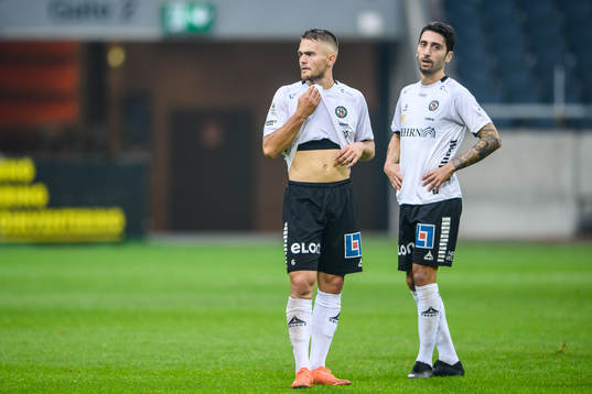 Örebros Benjamin Hjertstrand och Nahir Besara deppar