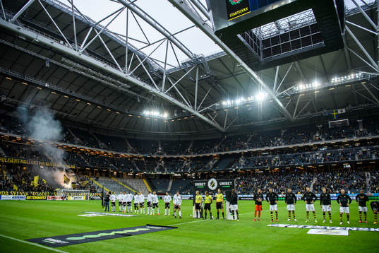 s spelare ställer upp