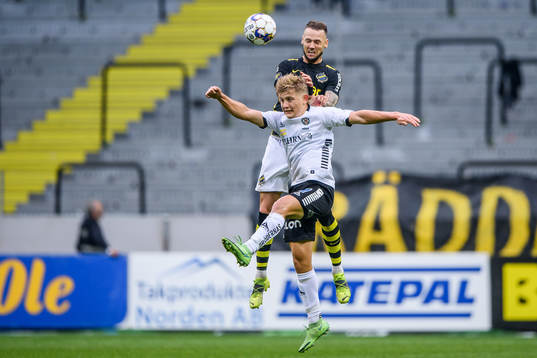 s Alexander Milosevic och Örebros Dennis Collander