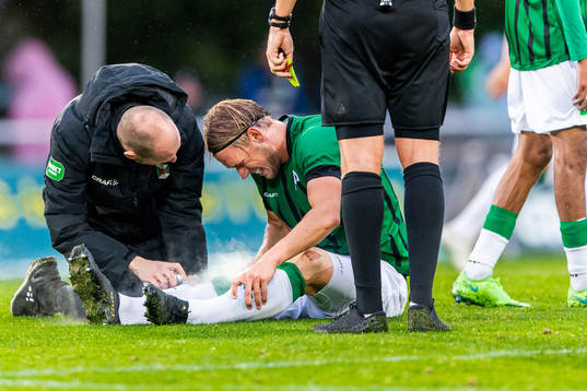Varbergs Hampus Zachrisson får vård på grund av skada