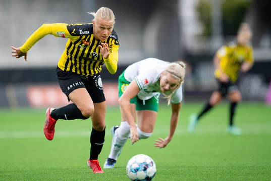Häckens Stine Larsen och Hammarbys Eva Nyström